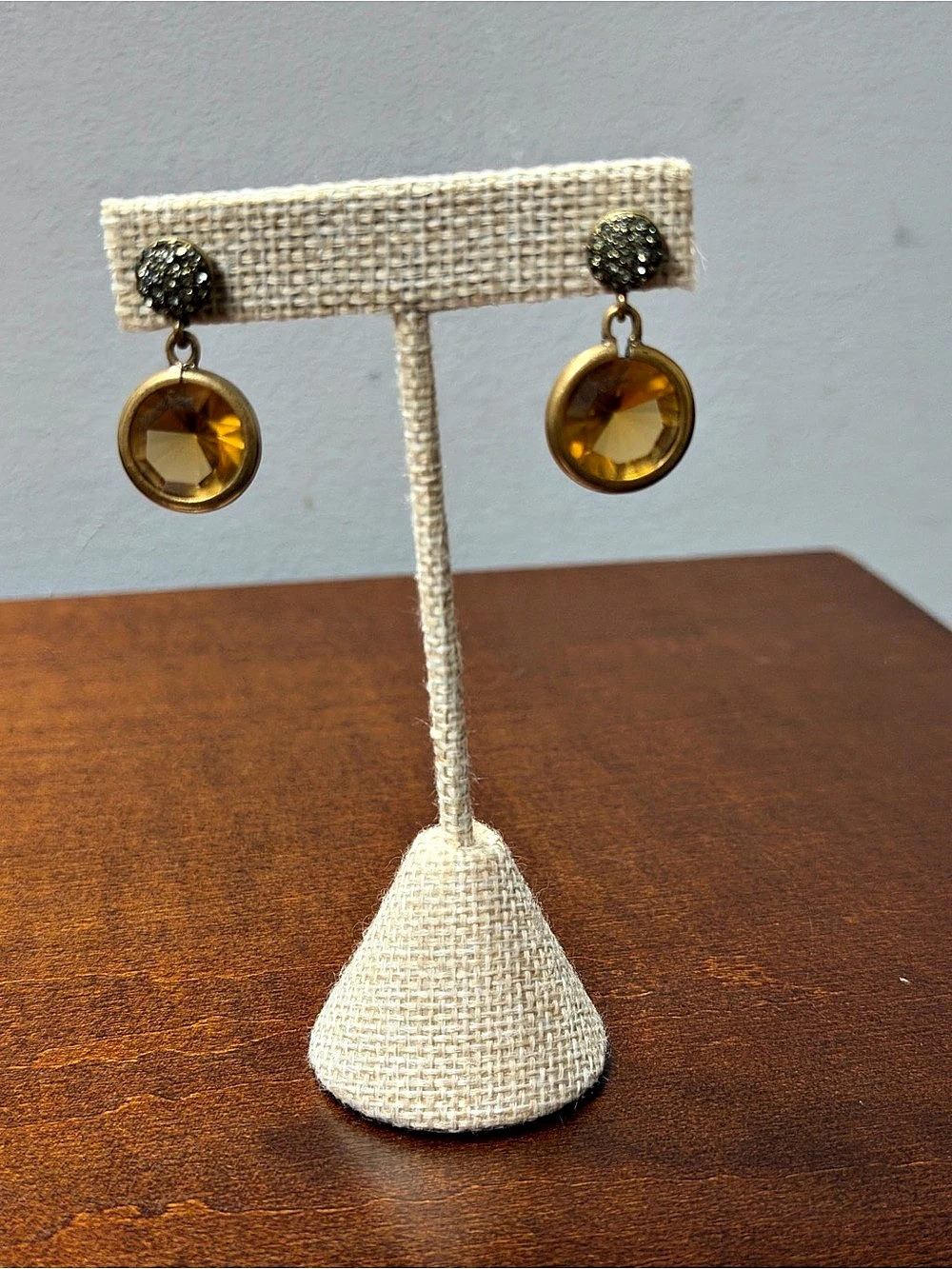 Gold Brown Faceted Drop Earrings Like New